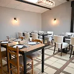 Logis L'auberge D'alex Hotel 2*