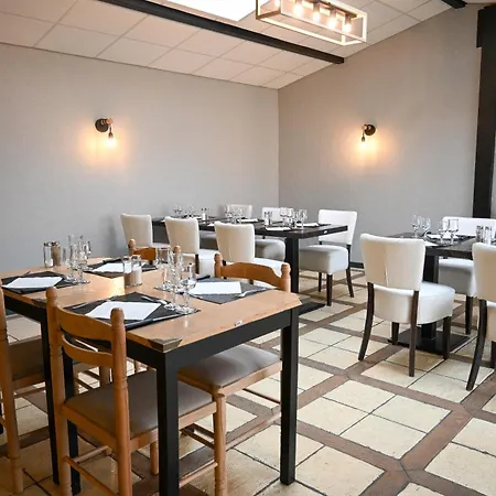 Logis L'auberge D'alex Hotel 2*