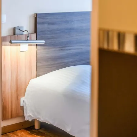 호텔 Logis L'auberge D'alex 2*